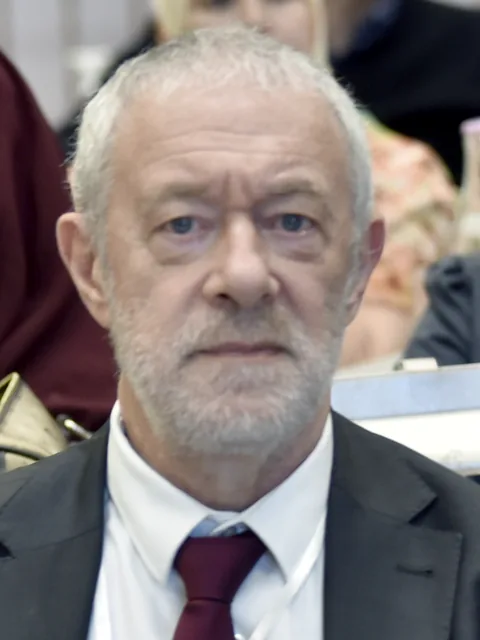 Dr J. Iuvara