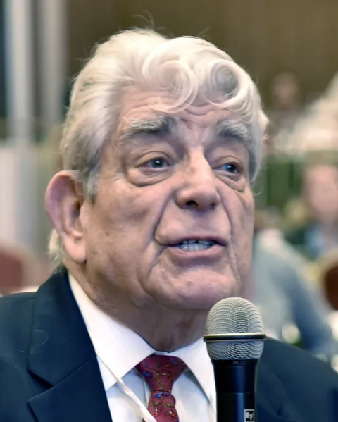 Dr P. Petit
